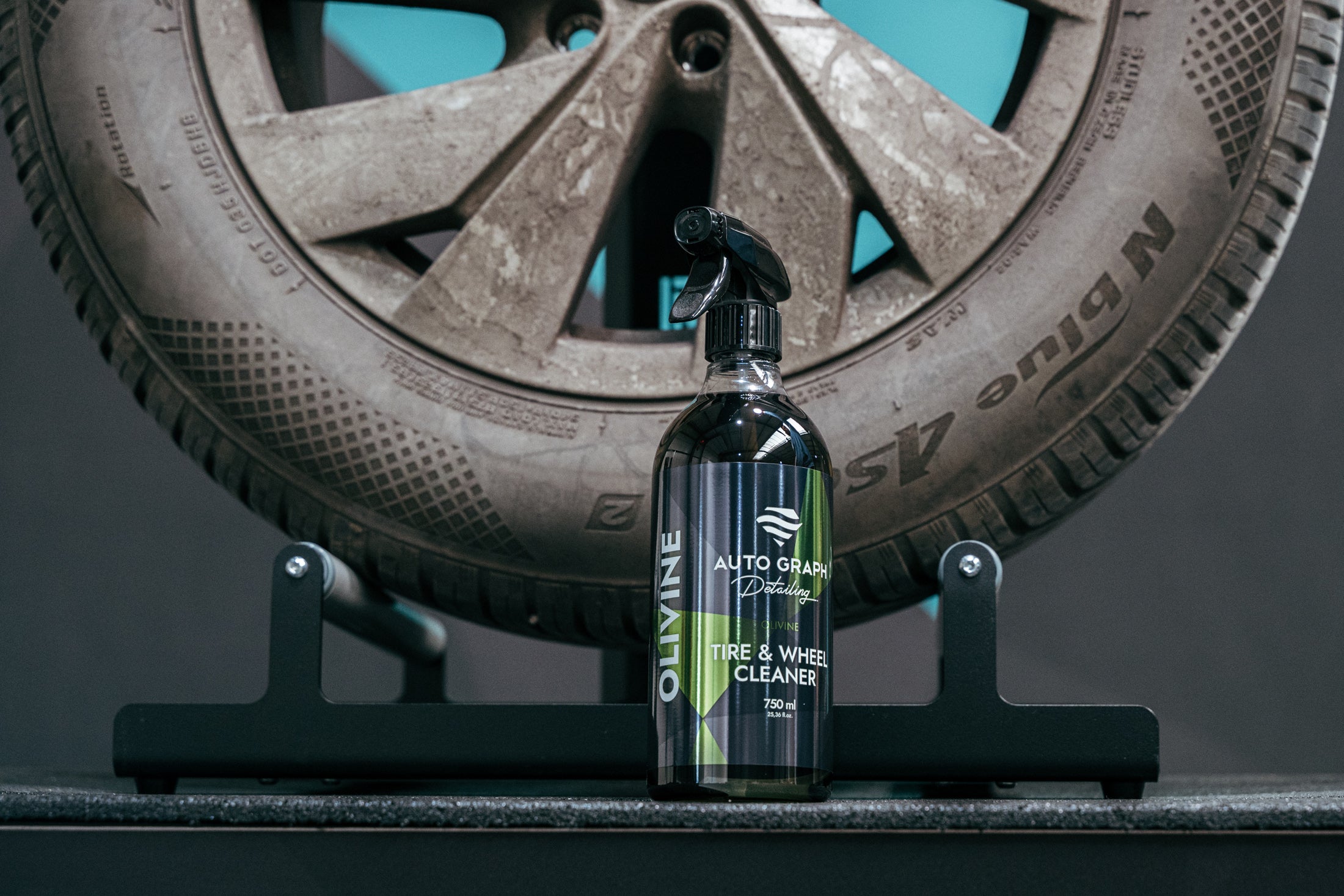 Auto Graph Olivine TIRE & WHEEL CLEANER Vanteiden & renkaiden puhdistusaine