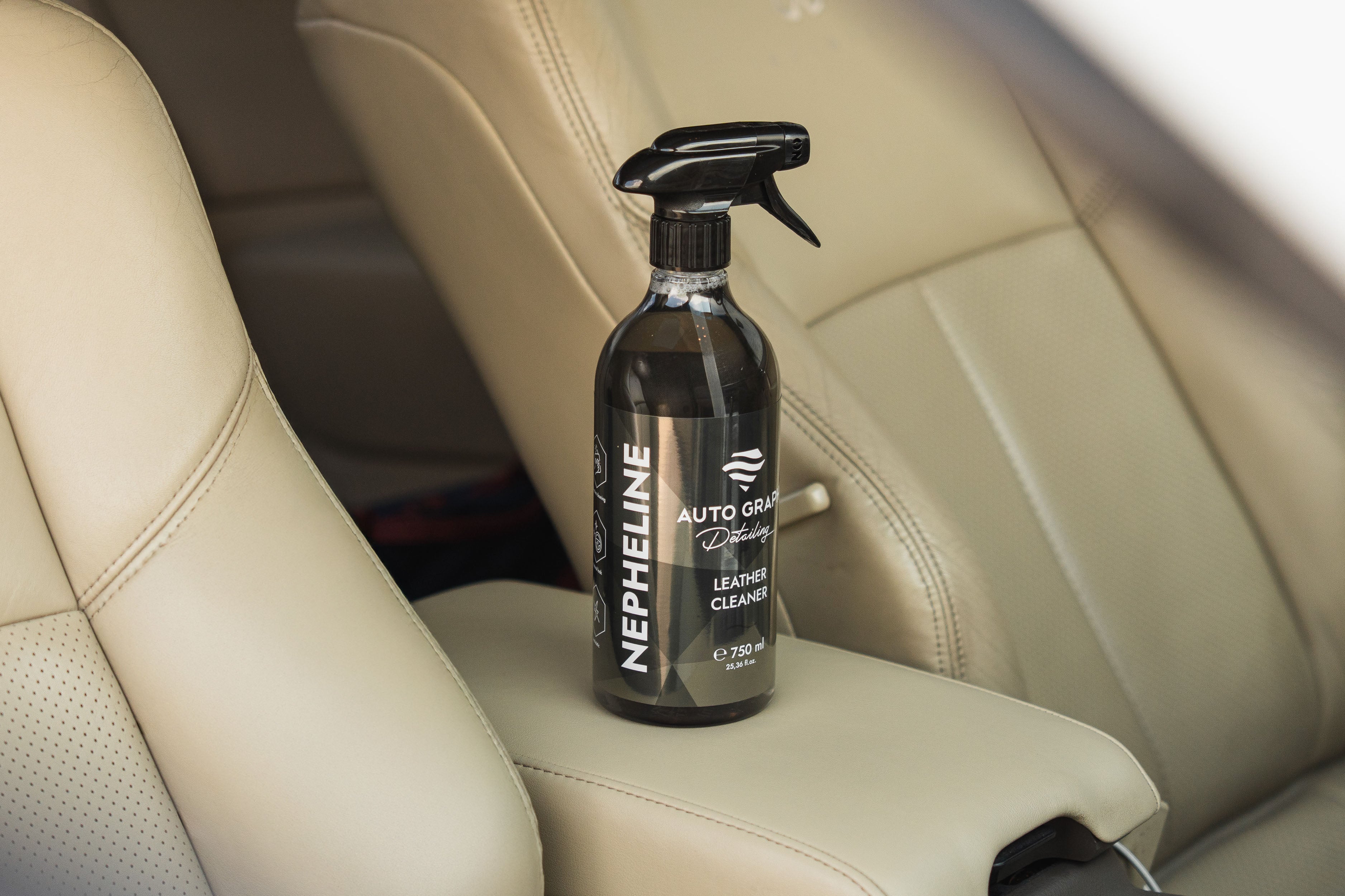 Auto Graph NEPHELINE Leather Cleaner Nahanpuhdistuaine