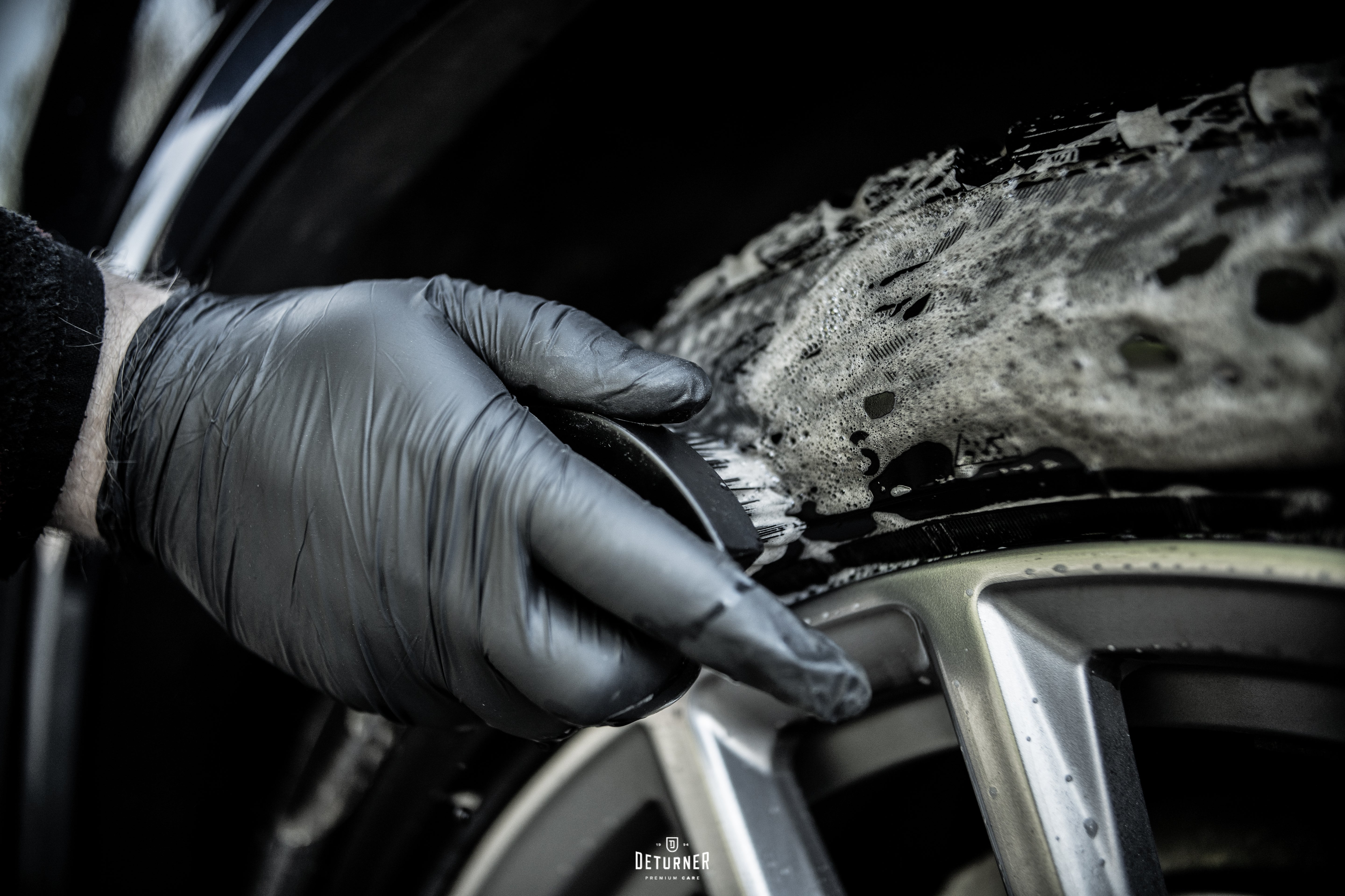 Deturner Wheels and tire cleaner Vanteiden ja renkaiden puhdistusaine